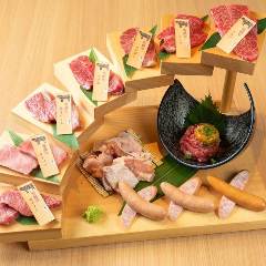 ぴこぴこ精肉店 瓦町_《当日予約OK！》お祝いや記念日に最適！華やかな盛り付けでご提供「贅沢 階段盛り」