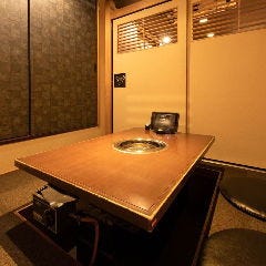 ぴこぴこ精肉店 瓦町_《飲み放題付・宮崎牛希少部位7種を食べ比べ！》安楽畜産A4ランク以上の極上肉「7,000円コース」当日予約OK