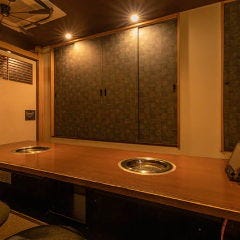 ぴこぴこ精肉店 瓦町_【掘りごたつ席貸切（最大26名様）】会社宴会・打ち上げに最適な広々空間