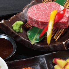 ぴこぴこ精肉店 瓦町_シャトーブリアン炙りランチ