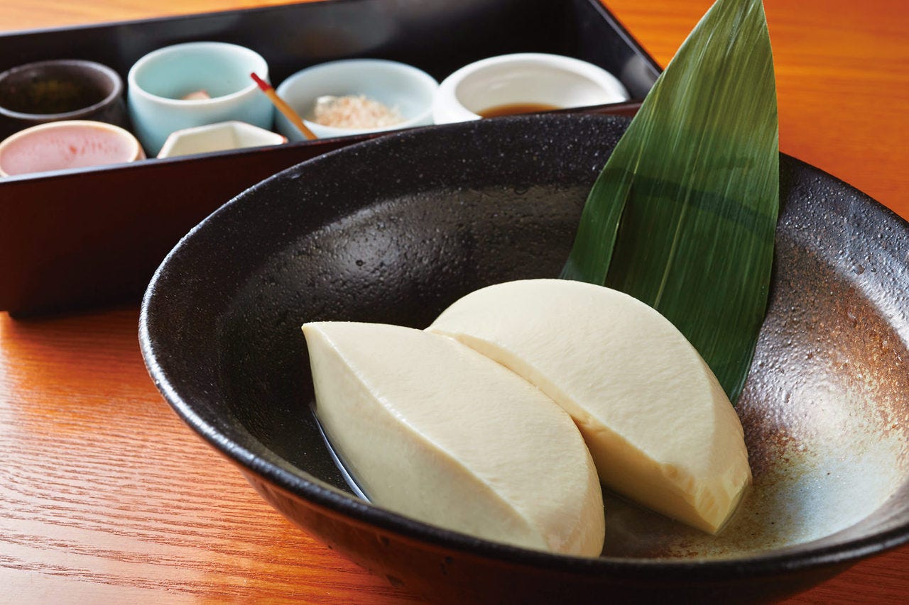 《おすすめ》できたて豆腐
薬味七品添え