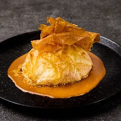 魚介たっぷりパートフィロ包み（エビ、カニ、ホタテ、etc.）