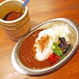 【ランチメニュー】名物！人形町ワインカレー 〜揚げ野菜付き〜 750円