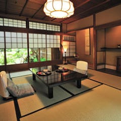 有職料理 萬亀楼