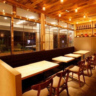 京橋 鶏酒場 はーばーど  店内の画像