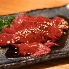 滋賀県のブランド牛「近江牛」などを使用した肉料理を多数ご用意