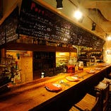 [気軽に使えるカウンター]
カップルや女性同士にも大人気です！