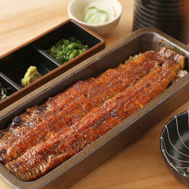 うなぎ四代目菊川 東京駅黒塀横丁店_名物「一本うなぎ」を堪能