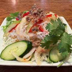 ヤムウンセン（タイ風春雨サラダ）