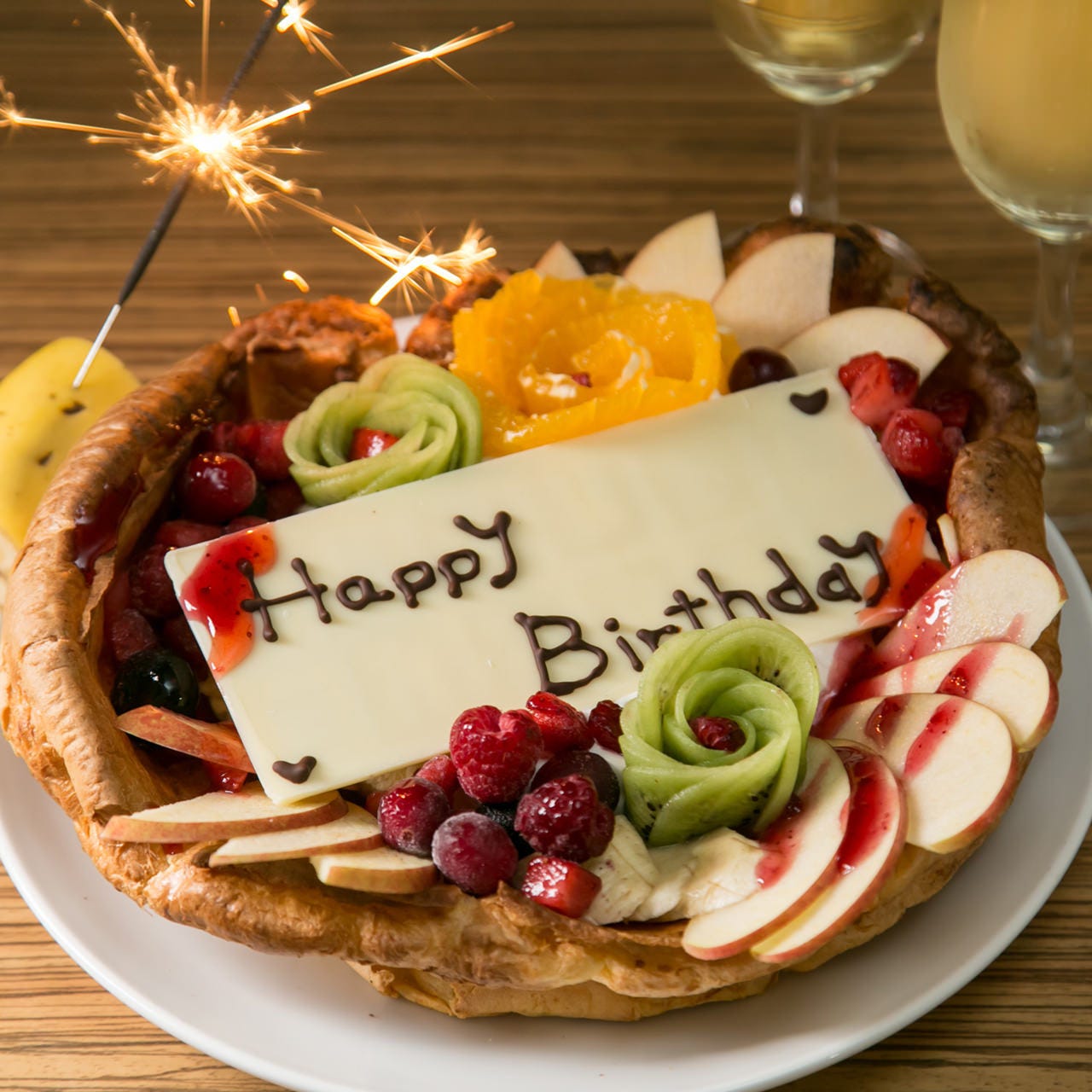 誕生日 特製ダッチベイビーにメッセージを添えてお祝い 90分飲み放題付 バースデーコース 全5品の詳細 お野菜カフェ 貸切ダイニング 8eito 梅田 お初天神 東梅田 お初天神 太融寺 イタリアン イタリア料理 ぐるなび