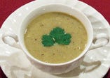 豆スープ　
Dal (Lentil) Soup