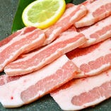 韓国で定番！豚のあばら肉『豚サムギョプサル』