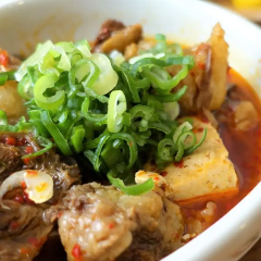 和牛すじの煮込み豆腐