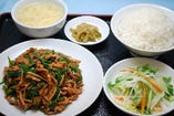 カニ玉定食／ピーマンと肉細切り炒め定食