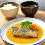 佐渡のお魚　本日の煮魚定食