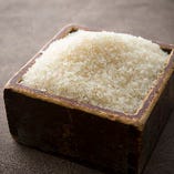 自家栽培米を中心とした、おいしい地元の米を使用しています。