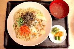 創作ダイニング HA‐LY爬竜船／ハーリー_（ランチ）沖縄風焼きそば