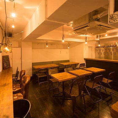SWANLAKE Pub Edo 渋谷代々木上原店 CAFE DE TETE 店内の画像