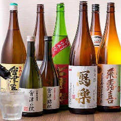 お一人様＋500円で店内にある日本酒・焼酎が全て飲み放題に！！