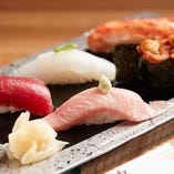 【寿司】
熟練の技と豊かなセンスが織りなす至高の味