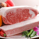 九州産を中心に、その日の良質なお肉を仕入れています。