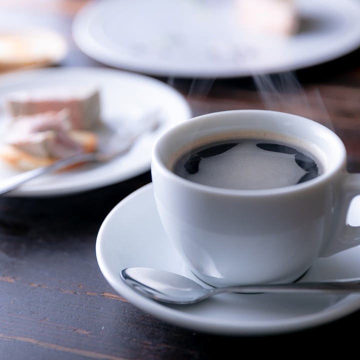 カフェなら美味しいコーヒーでディナー後の余韻も堪能できます