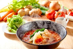 元祖トマトラーメンと辛麺 三味（333） モラージュ佐賀店 