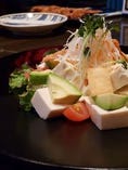 豆腐とアボカドのサラダ