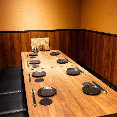 響 八馬 新宿店_【落ち着きのある和風個室】6名様〜8名様向け