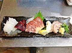 博多漁家磯貝 しらすくじら 筑紫口