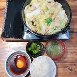 《とり白菜鍋》新感覚のお鍋。白菜ととりの組み合わせは絶品です