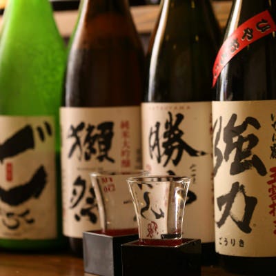 オススメの日本酒もございます。
詳しくは店内メニューで！