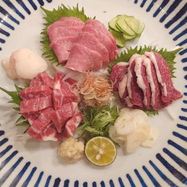 鉄板ダイニング IRODORI_熊本の馬刺し!