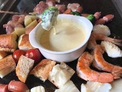 大人気のチーズフォンデュ♪ とろ~り、とろけます^^