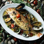 旬魚料理はオーブンやアクアパッツァなど様々な調理法でご提供
