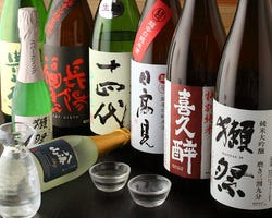 十四代など人気・希少な日本酒をご用意。お寿司と相性抜群。