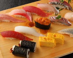 豊洲で毎日仕入れる天然魚介のお寿司