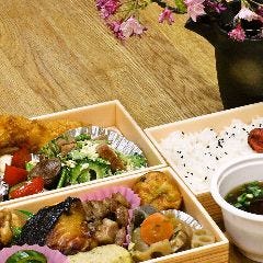 沖縄料理と海鮮居酒屋 平家亭 那覇松山_豪華お弁当