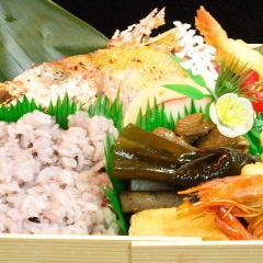 沖縄料理と海鮮居酒屋 平家亭 那覇松山_お祝い弁当