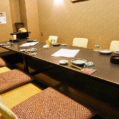 沖縄料理と海鮮居酒屋 平家亭 那覇松山_＜特典付★予約＞名物の刺身「びっくり盛り」を通常980円&rArr;500円で！ ※1組様1皿まで