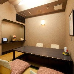 沖縄料理と海鮮居酒屋 平家亭 那覇松山_【2階 貸切:70～100名様】落ち着いた和空間で語らうひととき