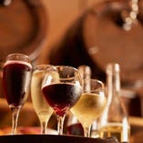 樽生ワイン白/赤、樽生スパークリングワイン白/赤の計4種は、100mlから量り売りにてご提供