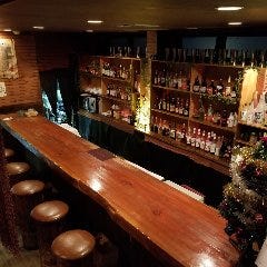 POTBELLY 中川_深夜１１時より照明がランプの明かりに&hellip;☆カウンターでお一人様も歓迎です☆