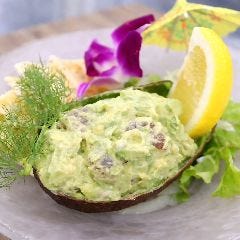 アボカドとマグロのタルタルわさび