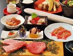 炭火コース人気の「秀吉」：5,800円（税込6,380円）