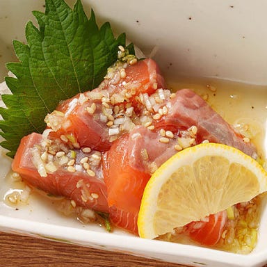 北の家族 武蔵浦和店_まるでレバ刺しとろサーモン