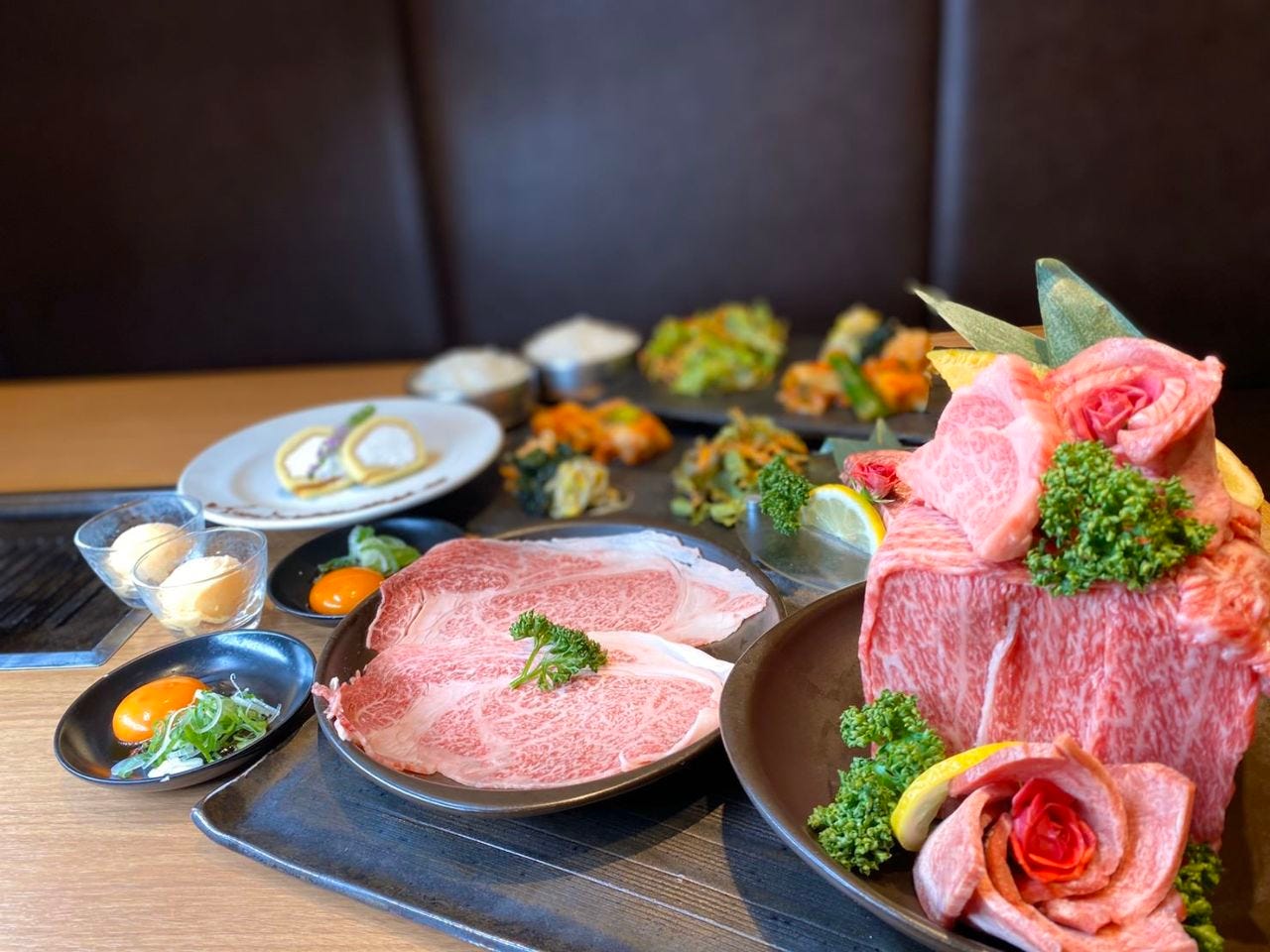 焼肉 白雲台 グランフロント大阪店 コース おすすめ 肉ケーキ入り2名様限定コース 誕生日 記念日コース ぐるなび