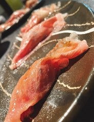 とろろ鍋×明太子とろろ鍋 肉鍋亭 心斎橋店_肉寿司　3巻