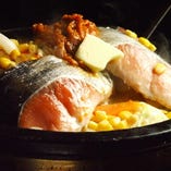 ●　北海道郷土料理
　　鮭ちゃんちゃん焼き