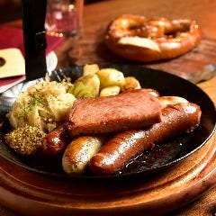 ドイツ直輸入のソーセージはまさに本場そのものです!
